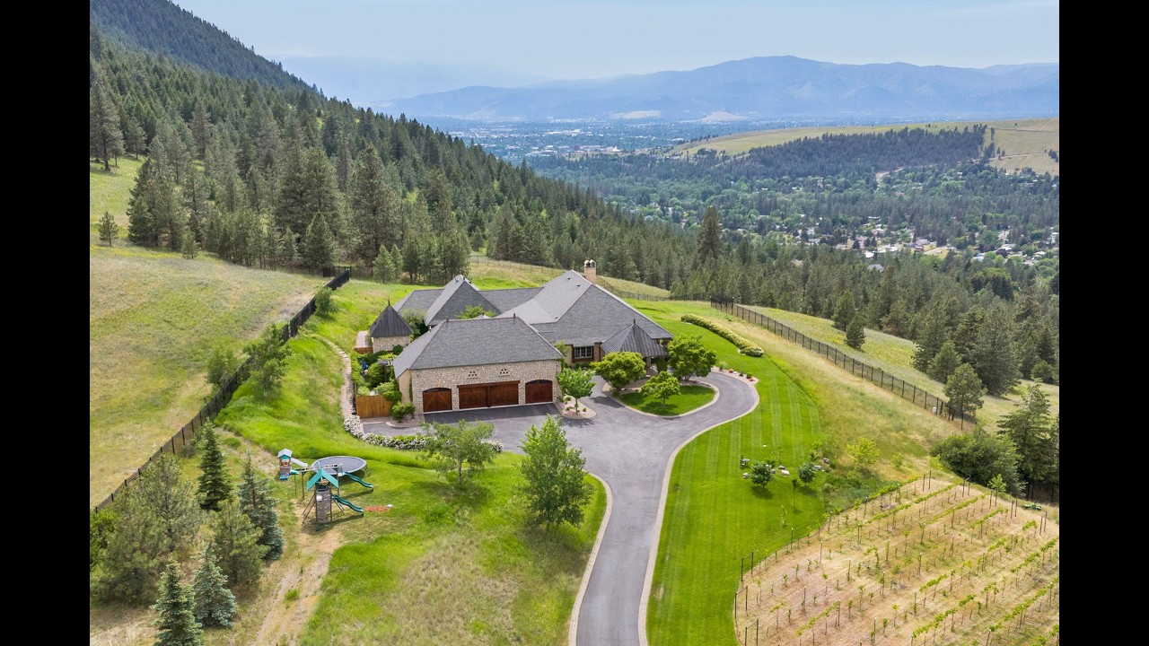 Inside a Luxury Tuscan-Inspired Estate in Missoula, Montana