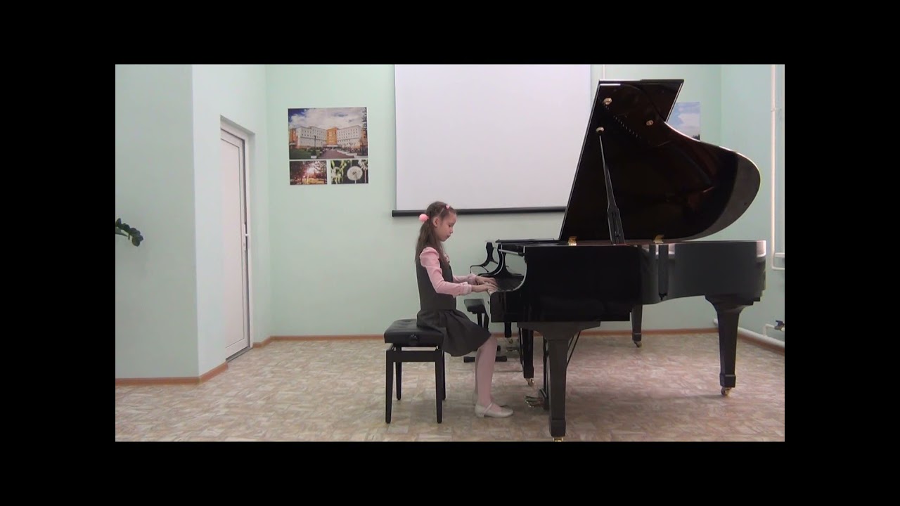 Бетховен Сонатина фа-мажор (Рондо). Исп. Кристина Дорофеева, 9 лет