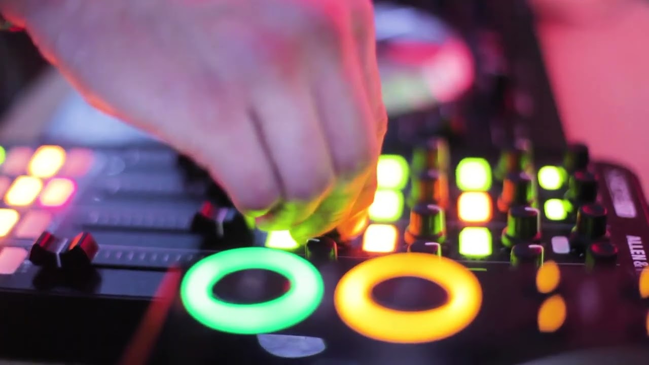 7 Open Format DJ Transitions