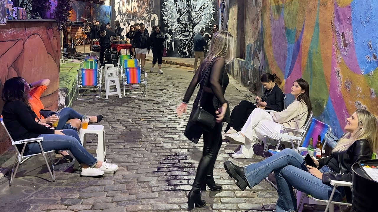 Sao Paulo Nightlife - Sexy Girls in Vila Madalena