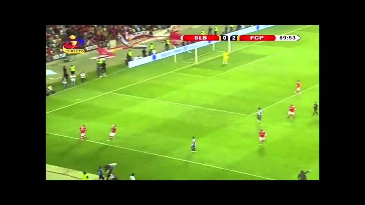 Cristian Rodriguez na Superta&ccedil;a Candido Oliveira 7/8/10 a mostrar simbolo do fcporto