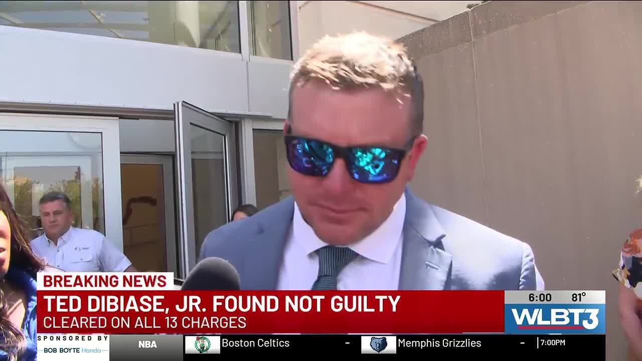 Бывший профессиональный рестлер Тед Дибиасе-младший признан невиновным в мошенничестве с социальн...