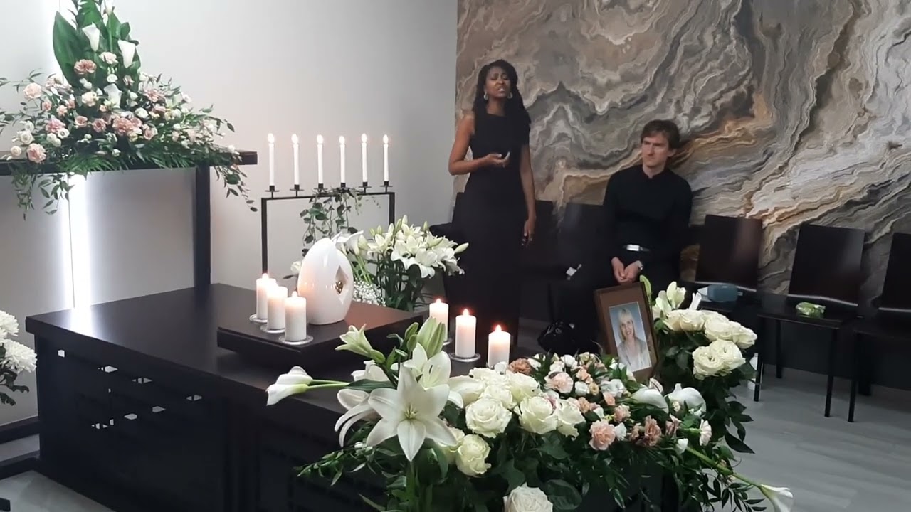 Song for mom. Daina mamai. Laidotuvės.