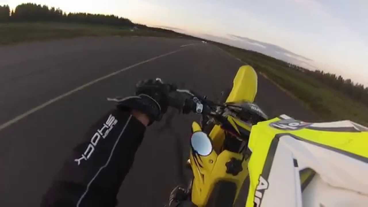 Insane Supermoto (Suzuki RM 250 2-Stroke)
