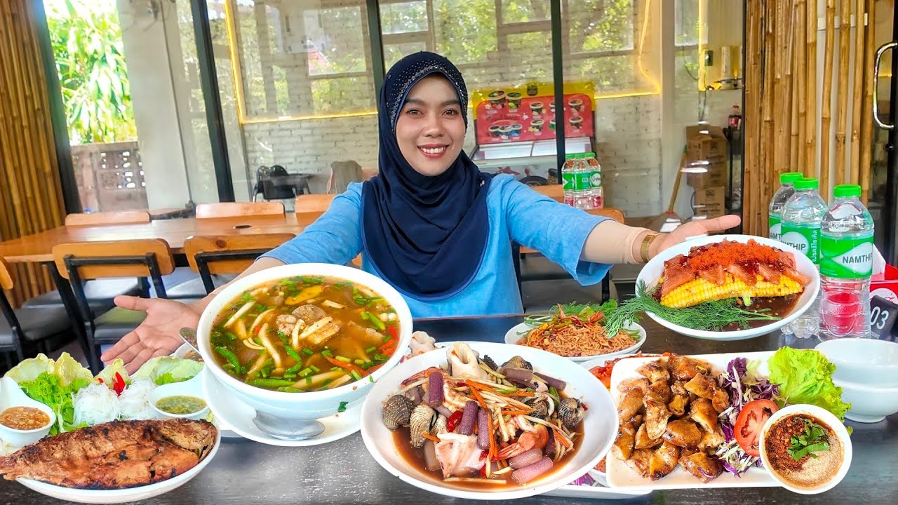 Tom yam. kerabu. tom seep.Ingat nak makan menu thai kedai ni sedap