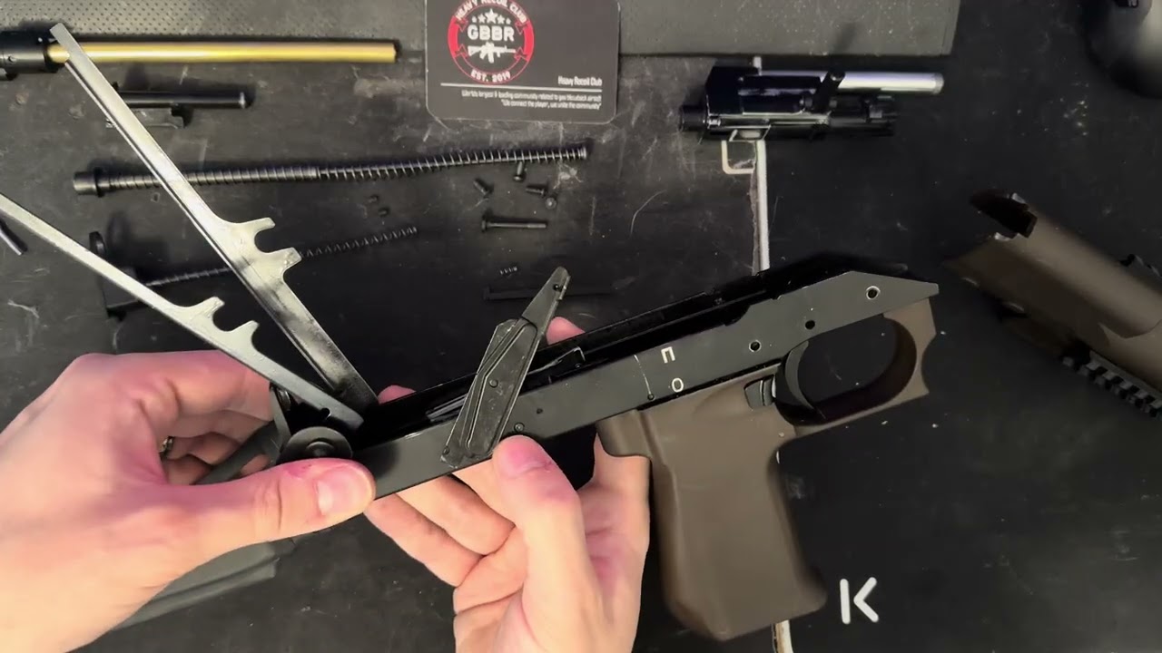 SR2M RAPTOR GBBR DISASSEMBLY