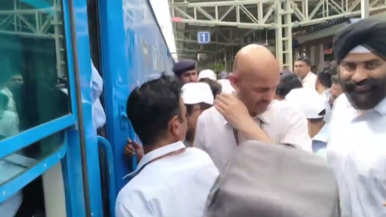 India's first #hydrogen #train #greenenergy #cleanfuel #energy 