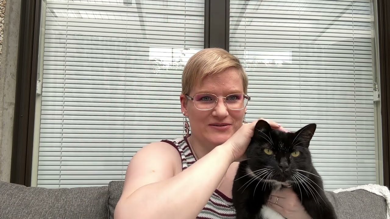 Minni neuloo Jakso 27 - Sailor swift top ja Lola top sekä synttäriarvonta!