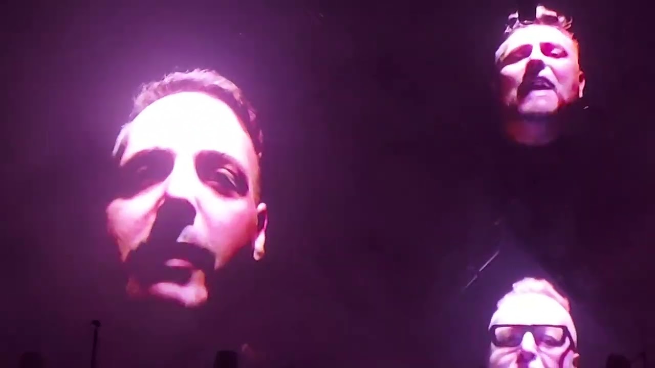 Irigy Hónaljmirigy 30+ nagykoncert, Freddie Mercury, Queen, Live Aid paródia