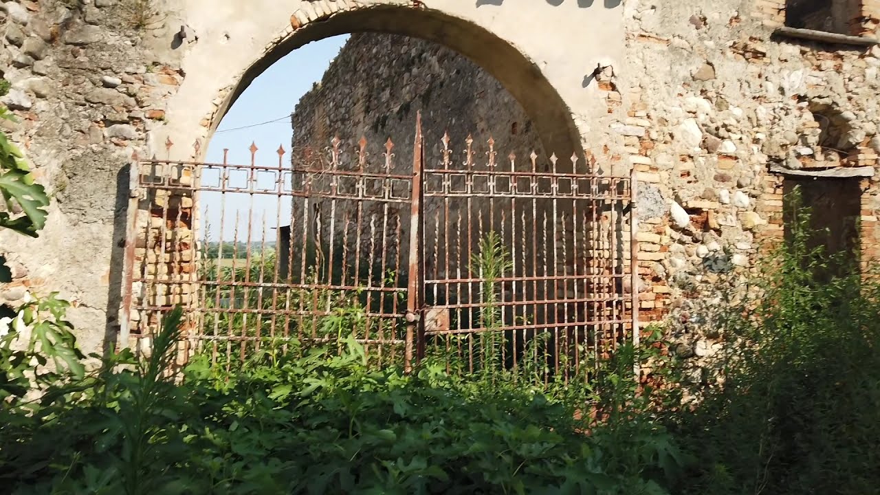 Ger&auml;umiges rustikales Haus mit exklusivem Hof in Pozzolengo, N&auml;he Gardasee (Sirm_002)