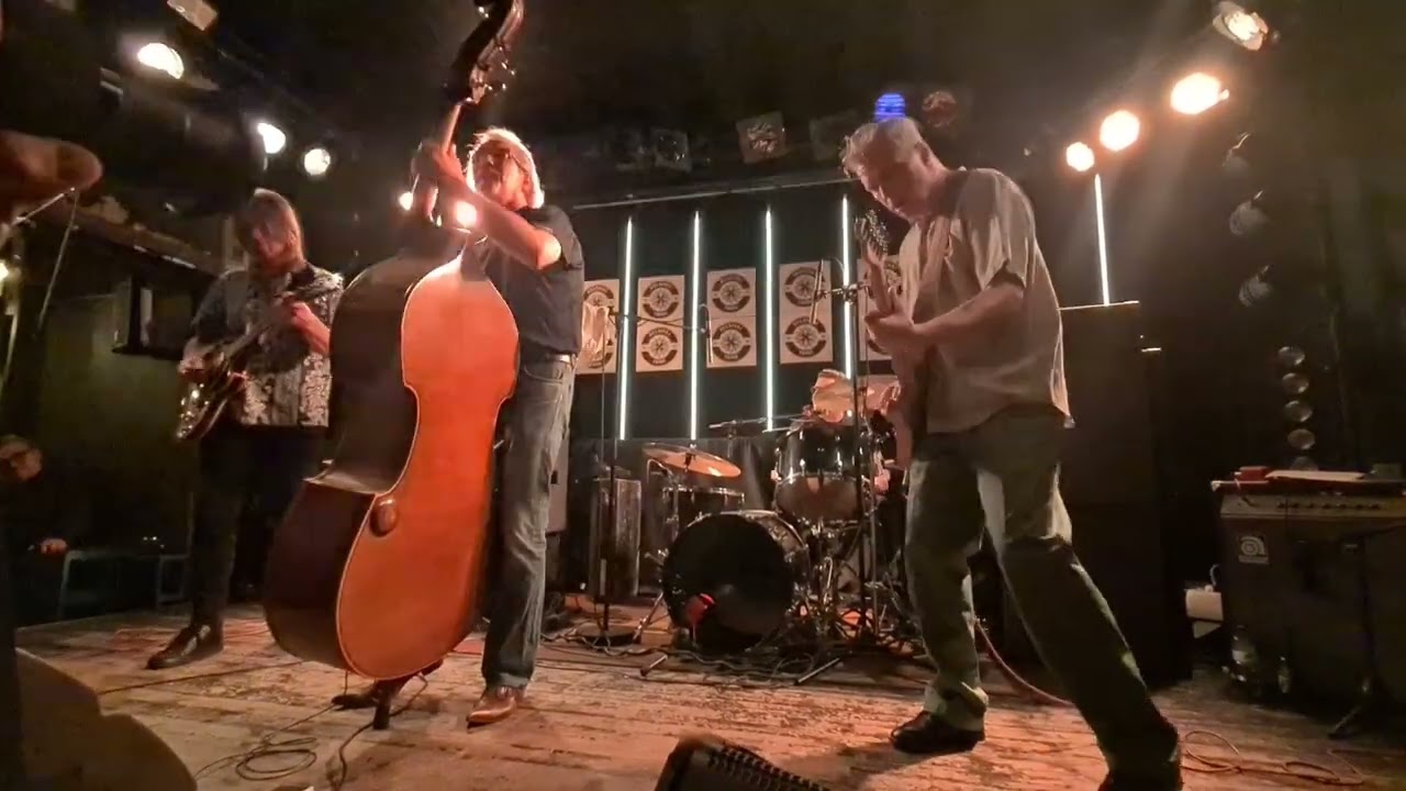 The Slippers  - All by myself, live at Kuudes Linja 2023.