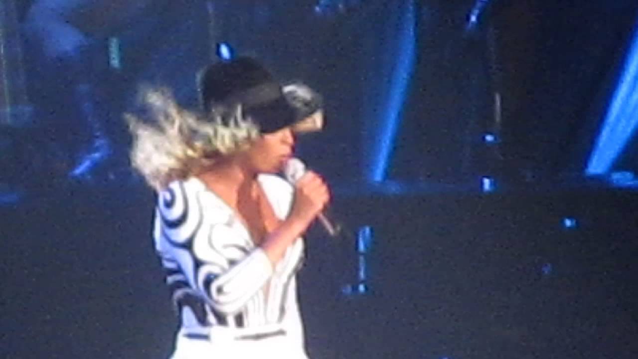Beyoncé | Mrs. Carter Show Barclays Center 