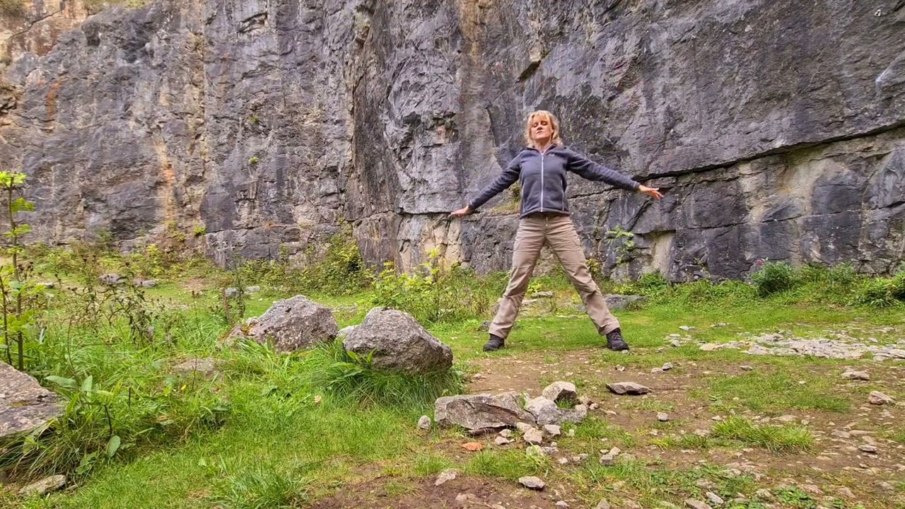 Autumn Yoga - Gentle Mindful Yoga Practice to connect with nature, nourish the body, calm the mind.