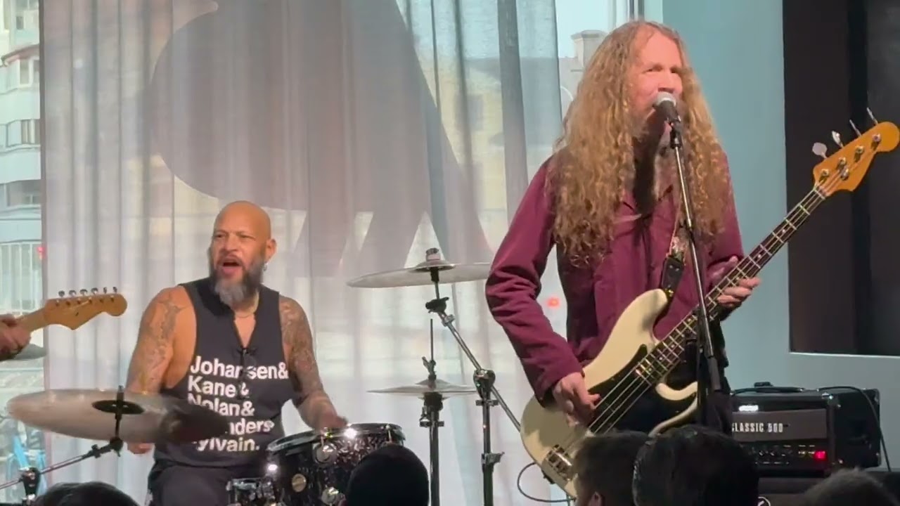 Guns N Roses' Frank Ferrer jams to Rolling Stone's Jumpin Jack Flash w/ Electric Boy's Connie Bloom