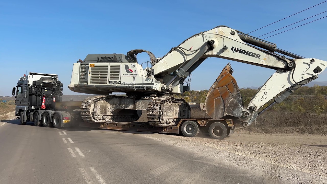 Double Heavy Transport: Liebherr 984 & Caterpillar 352 Excavators - Fasoulas Heavy Transports - 4k