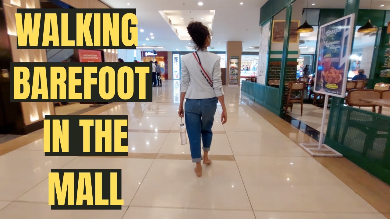 मॉल में नंगे पाँव || तुम्हारी Beti Pagal हो गयी है || Barefoot Shopping Day || RR VIDEOS
