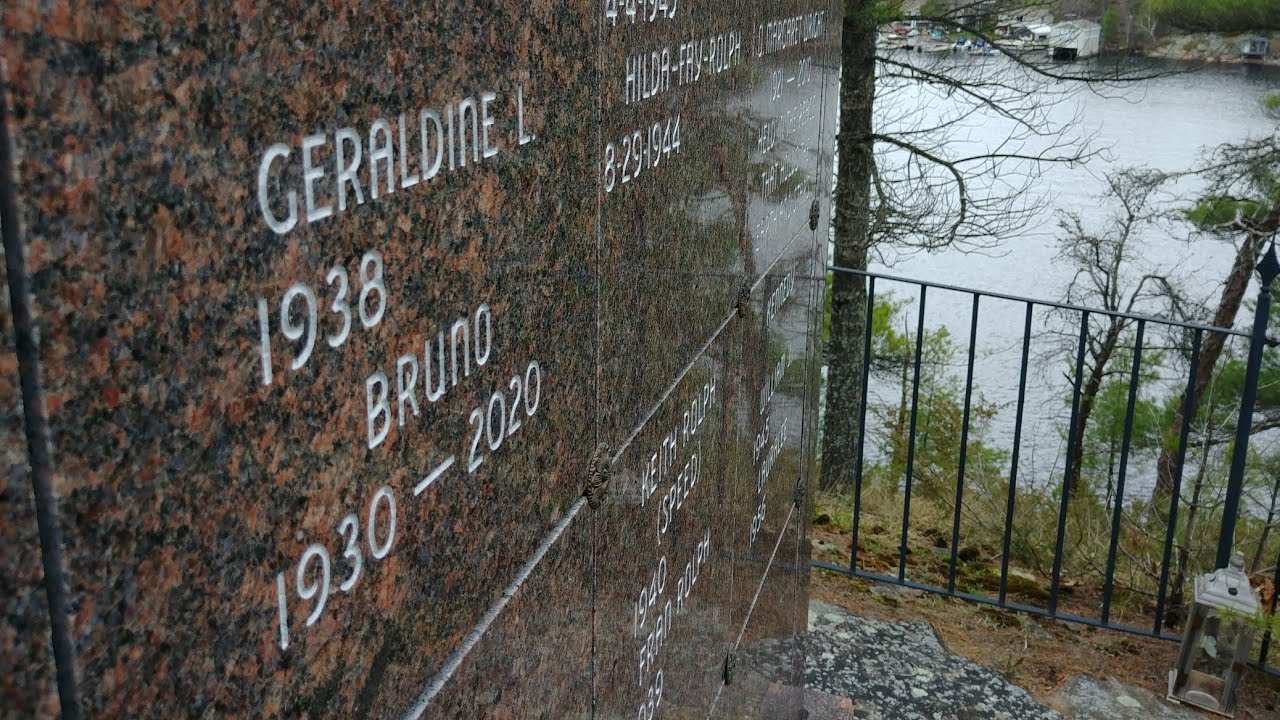 Georgian Cliffs Memorial Park and Cemetery Pointe au Baril Ont