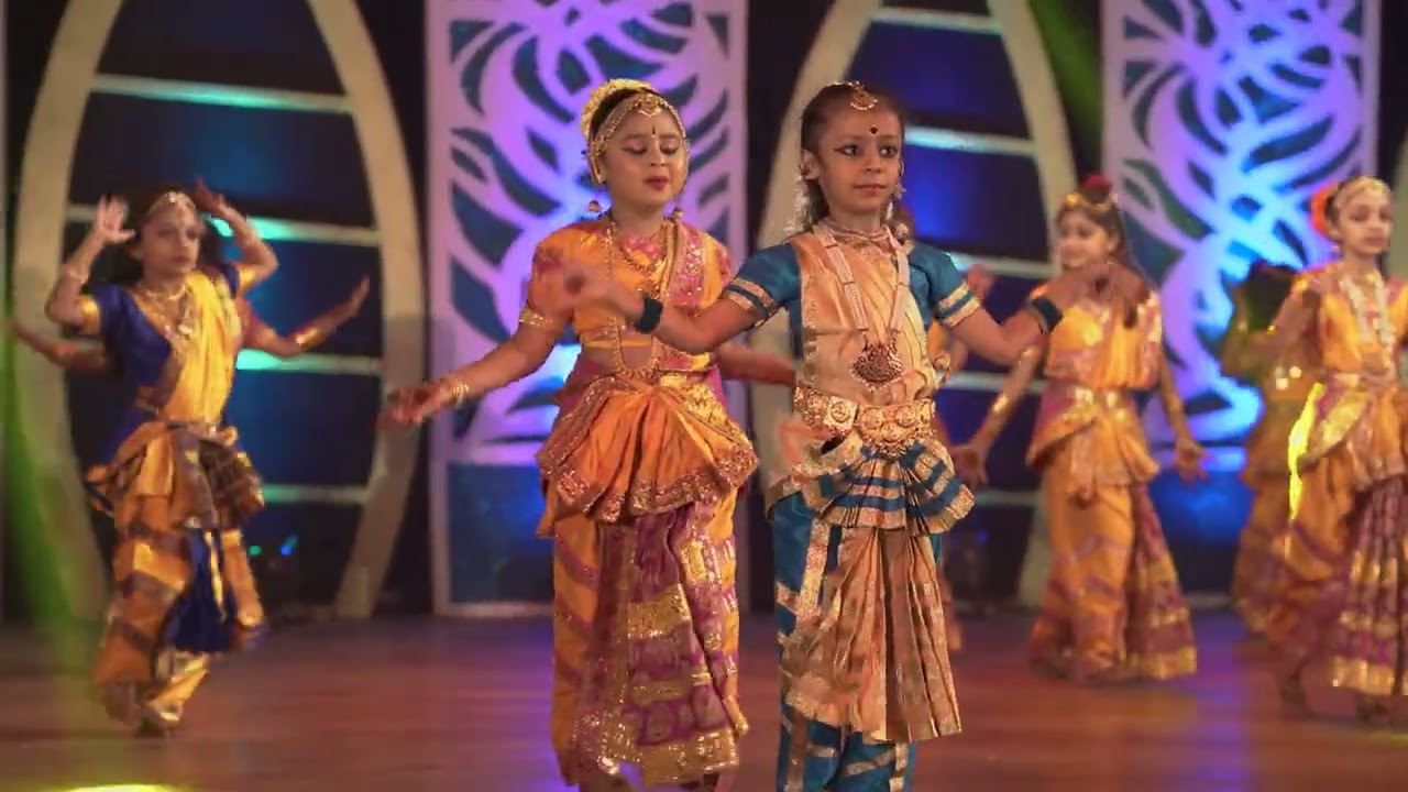01 WELCOME DANCE BY GIRLS Primary Show | Amrit Jyoti School
