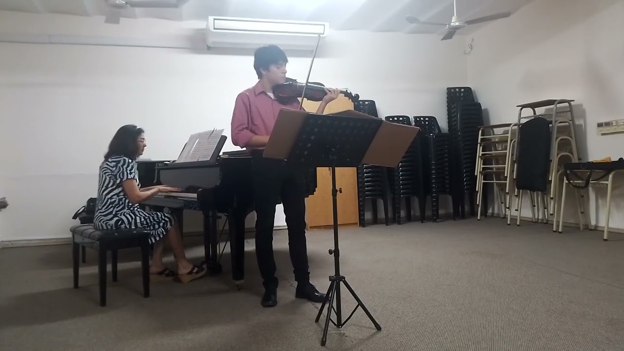 Bach Violin Concerto Nro 1 in A minor (2do mov)