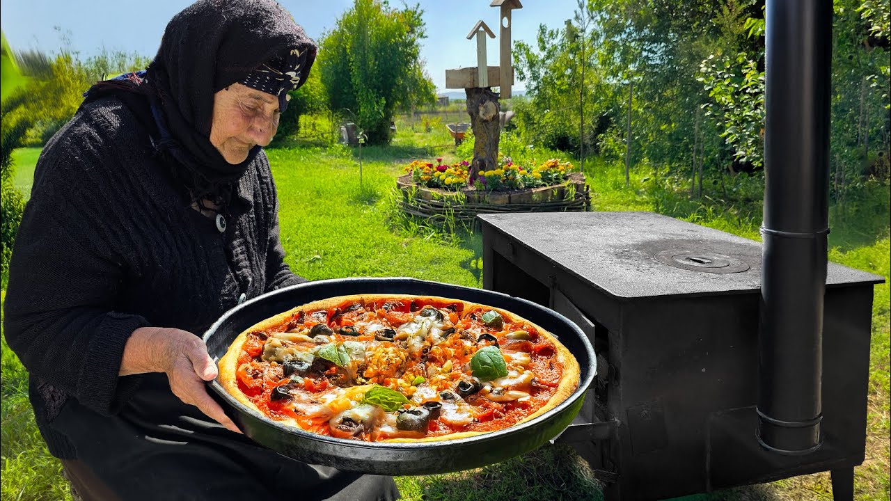 Azerbaijani Village Life: Grandma’s Authentic Oven-Baked Pizza 🍕🌞