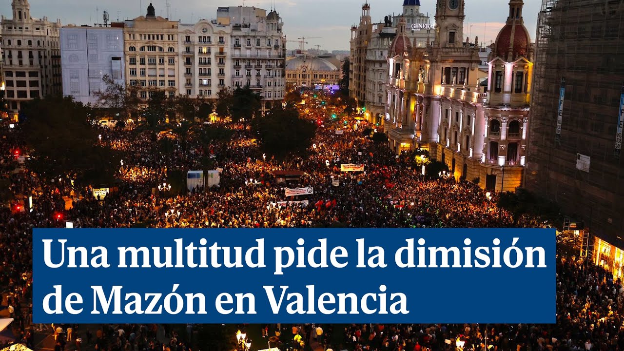 Una marcha multitudinaria recorre el centro de Valencia para pedir la dimisión de Mazón
