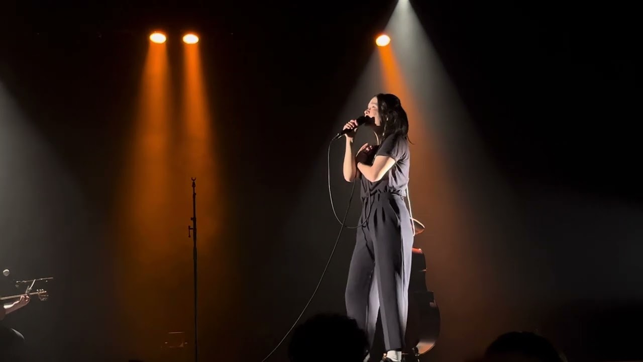 MITSKI - My Love Mine All Mine - Amateur Mistake Tour - live in Paris @ Le Trianon - 20 October 2023