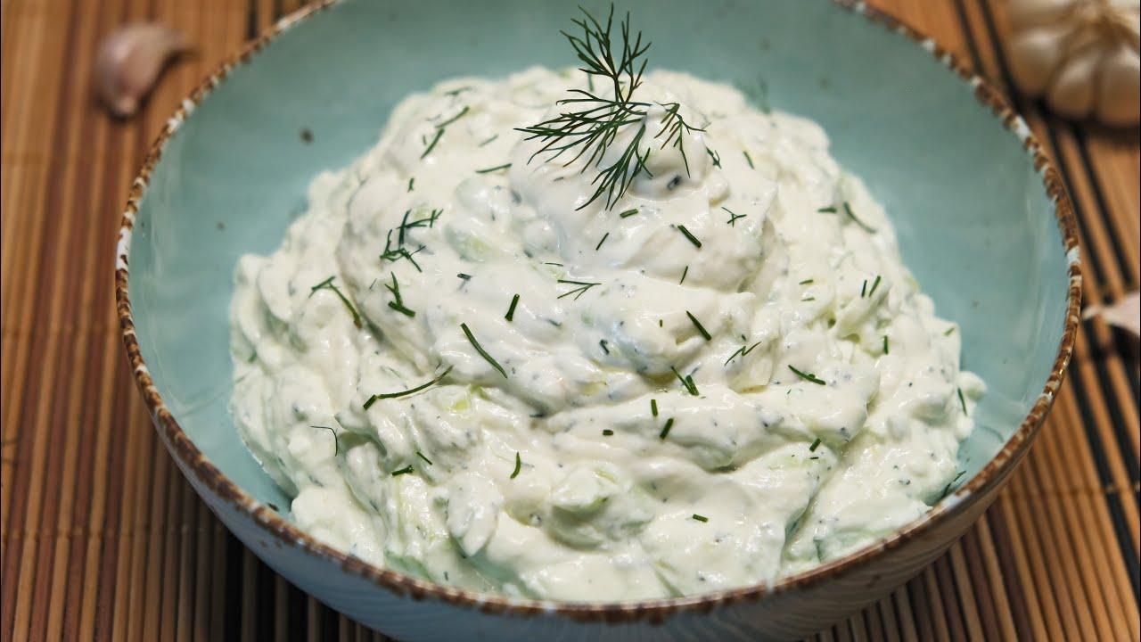 Вкусный, легкий и полезный соус из греческого йогурта, который понравится всем!