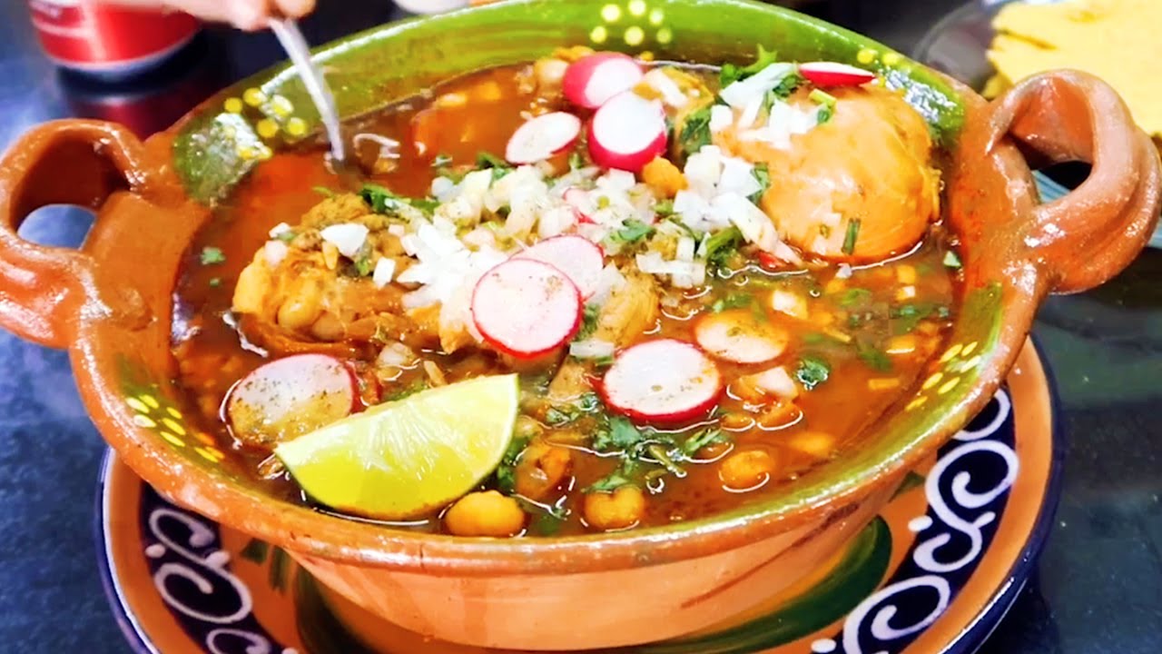 COMO HACER POZOLE ROJO DE POLLO($$$$ECONÓMICO)