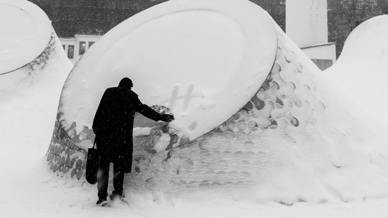Amazing Street Photography in Snow
