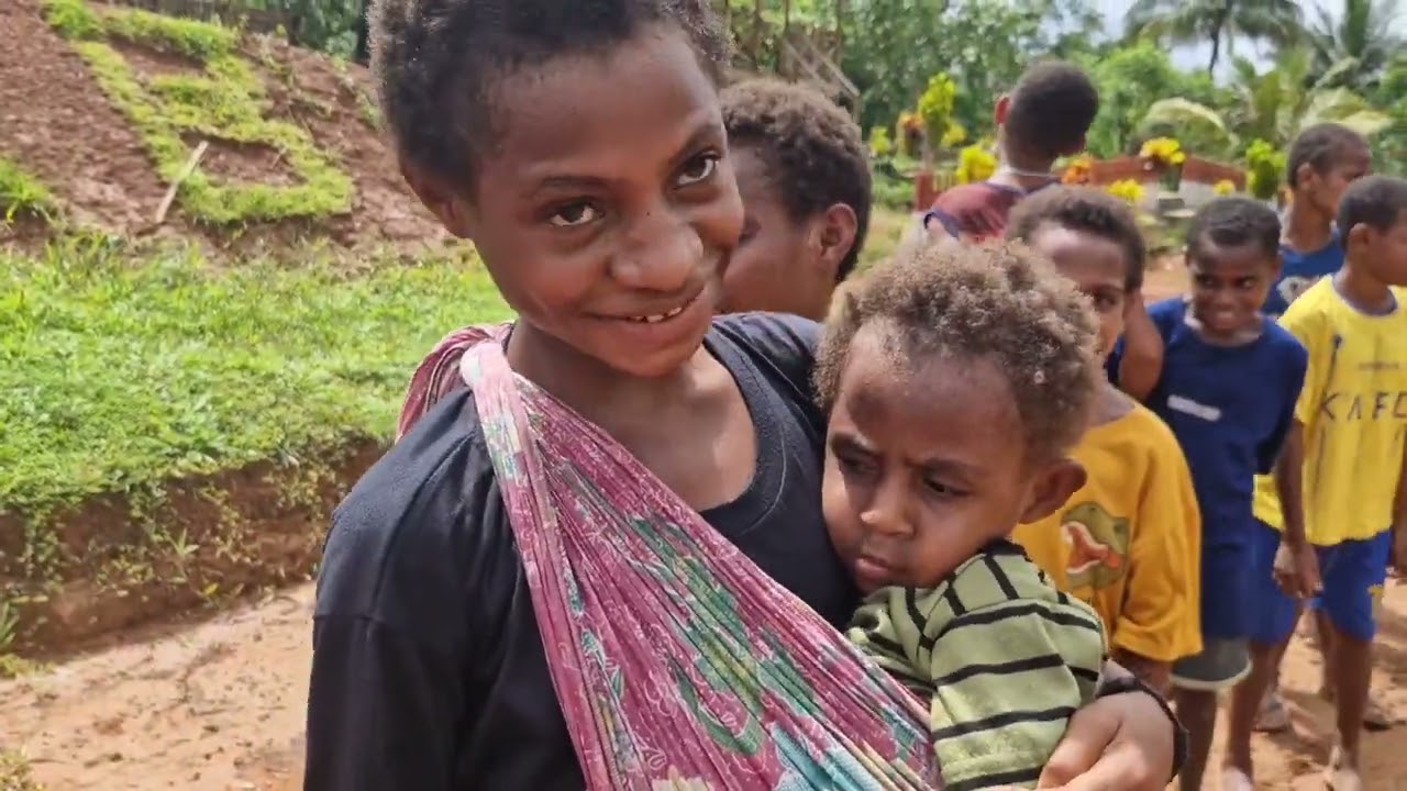 334.terimakasih banyak kaka @fujian6590 sudah sayang adik adik papua