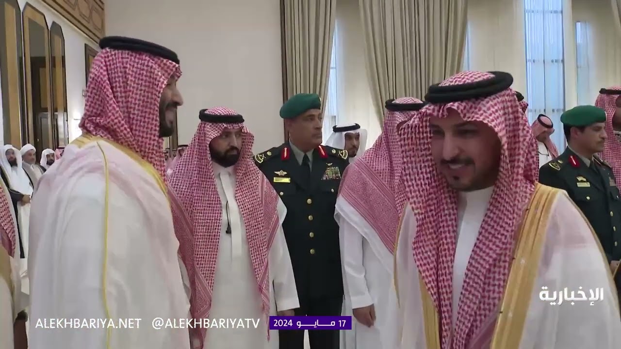 ولي العهد يستقبل المواطنين في المنطقة الشرقية