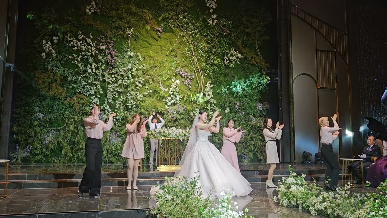 신부댄스 친구들과💛 (왓이즈럽+어머님이누구니)