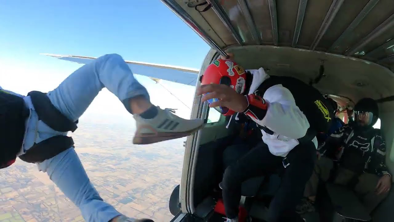 Skydive Spaceland Dallas TX, Jan 17 2022, 3 Way, In my 40s