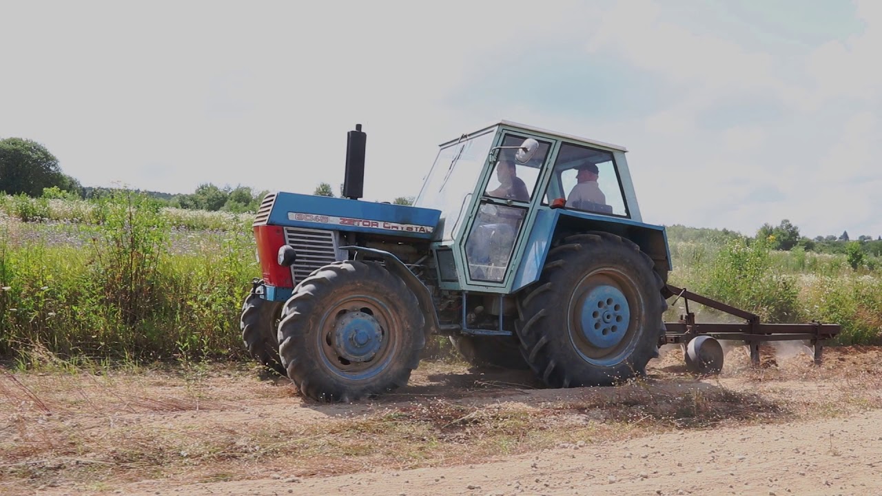 Zetor Crystal 8045 orba zarasteného poľa