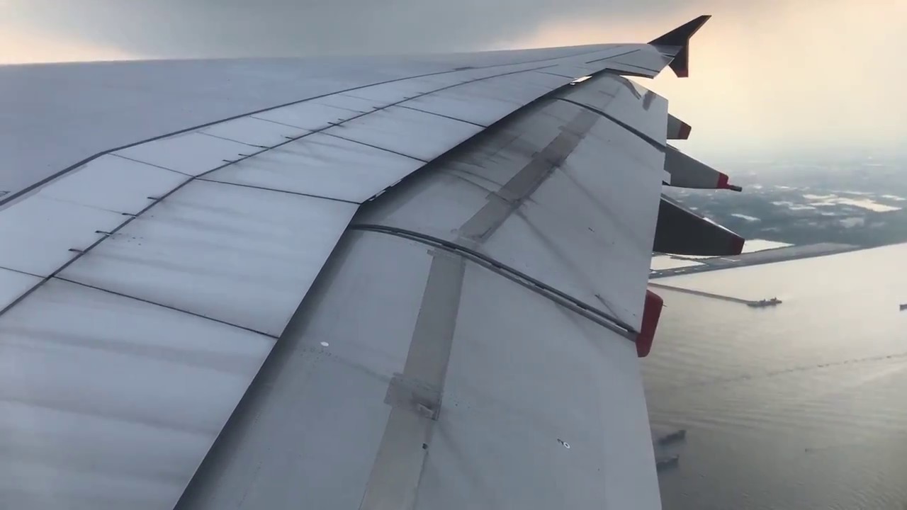 Singapore Airlines Airbus A380-800 Majestic Approach & Landing at Shanghai Pudong Airport