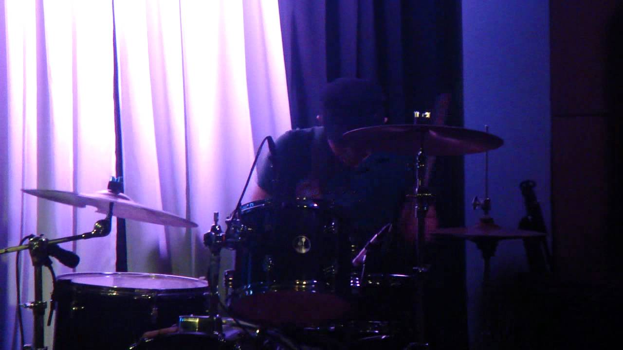 Eyes ON: Bobby Padilla Drummer of The Oktaves (David Bowie Cover - Rebel Rebel)
