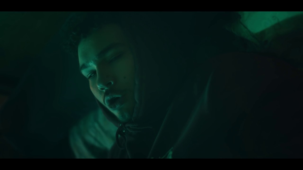 Yung Ouzo - Süzülüyorum (Official Music Video)