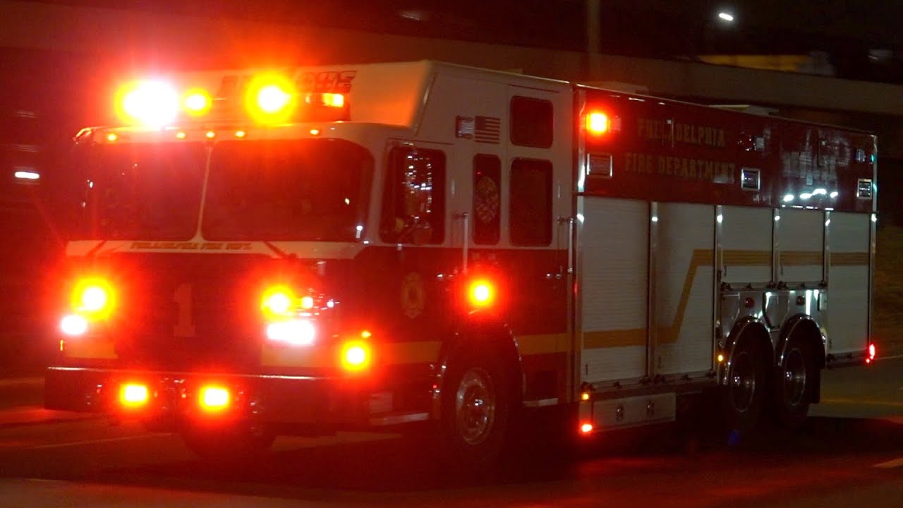 Accident With Entrapment Response - PFD Ladder 16, Medic 46, ES 9, Engine 29 & Rescue 1 Responding