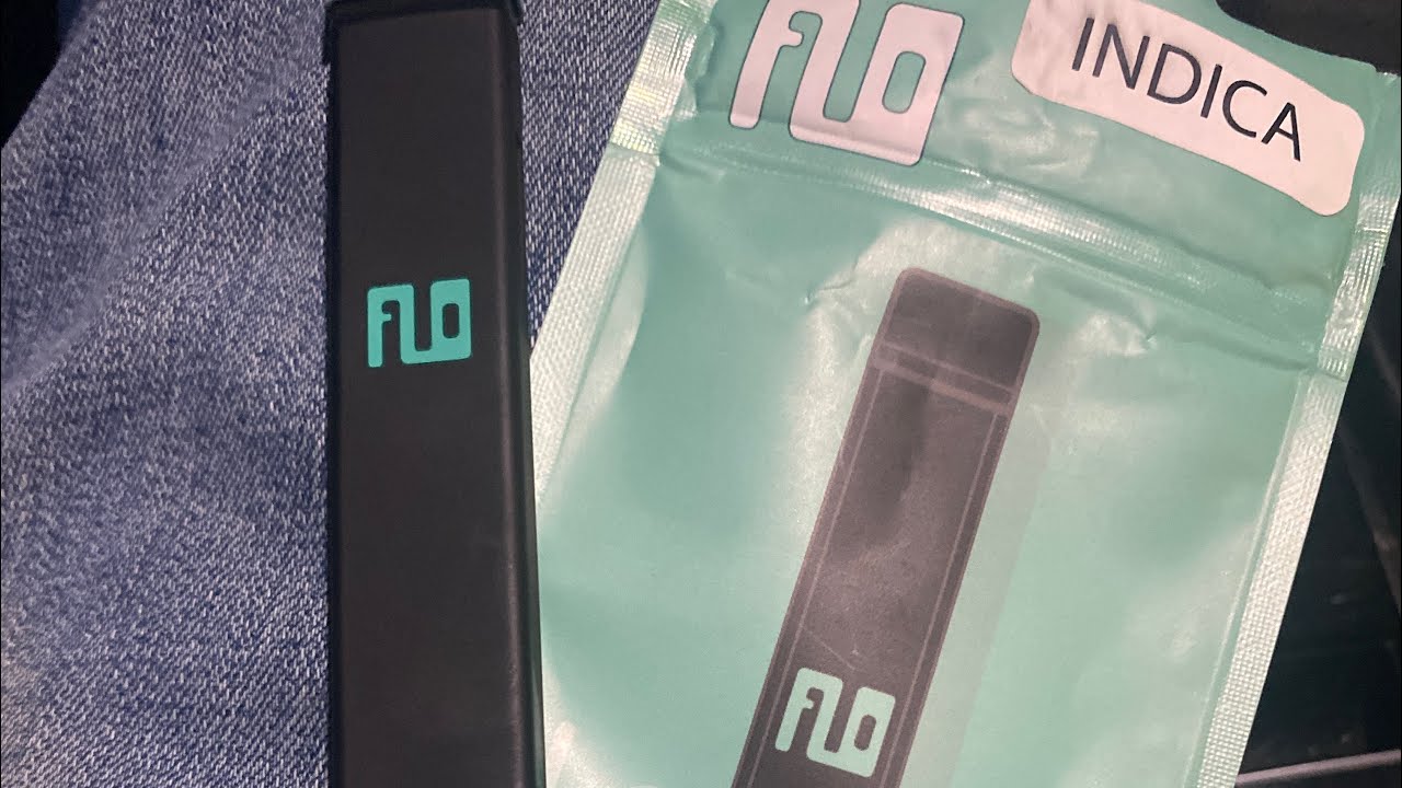 TRYING THE NEW FLO DISPOSABLES ! FLO DISPOSABLE WATERMELON SPLASH REVIEW