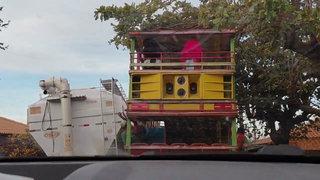CARRETA SUPERSTAR EM CAMBARA