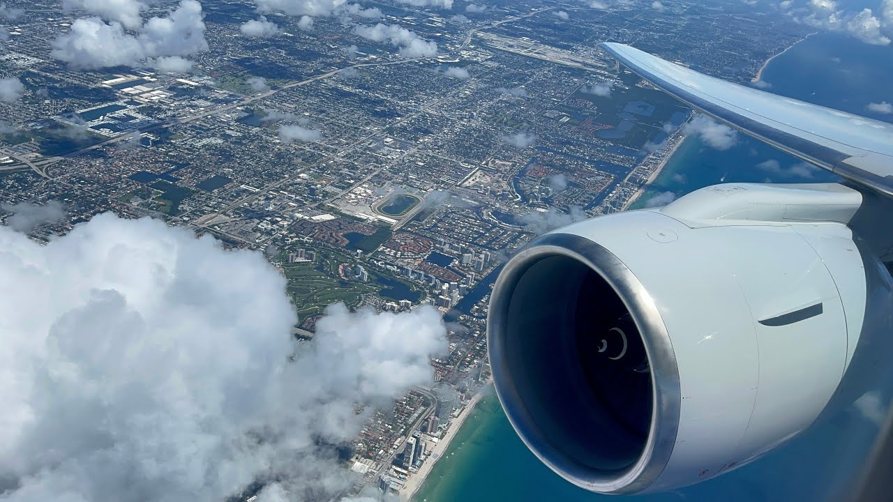 American Airlines Boeing 777-200ER STUNNING Approach and Landing into Miami