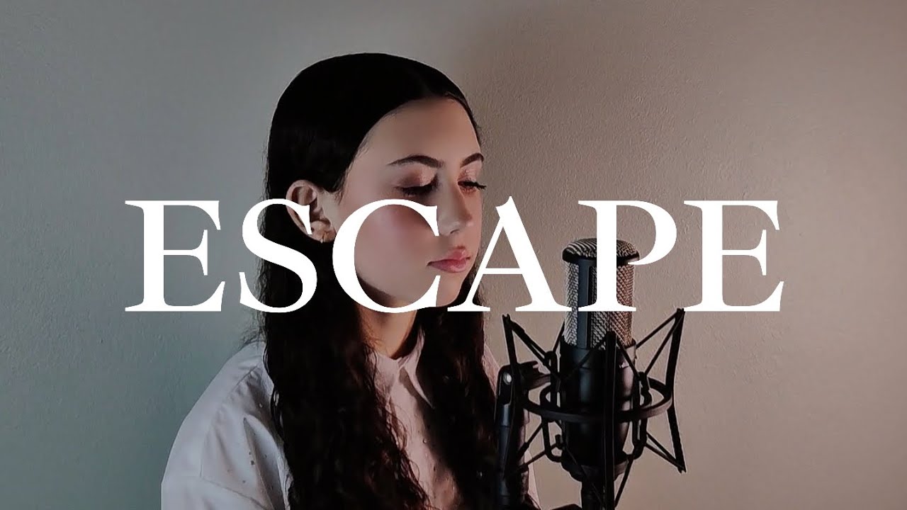 ESCAPE COVER RENASCER PRAISE | Sarah A+