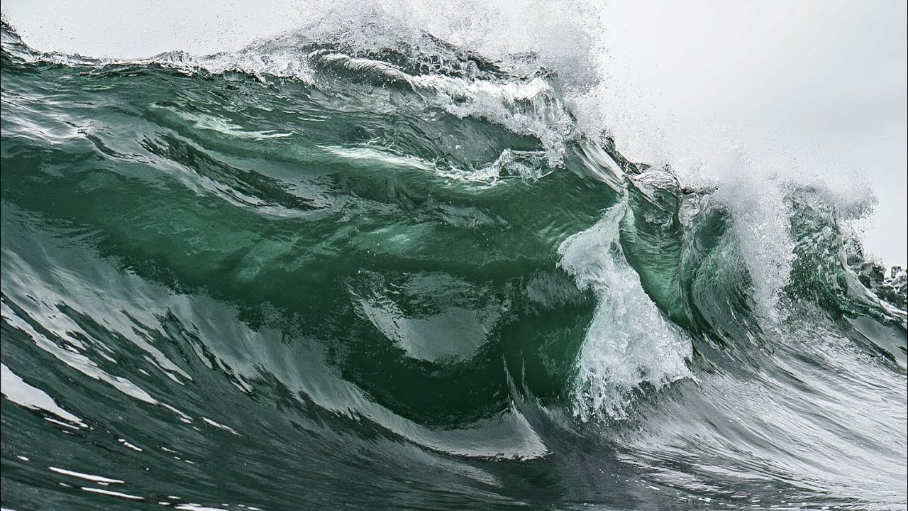 Bodyboarding shallow Hawaiian slab - 8/7/2021