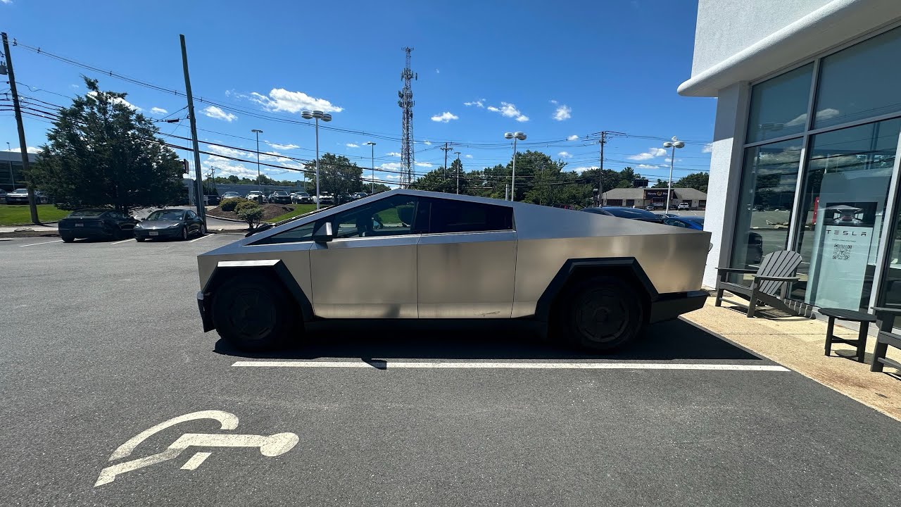 I bought a CYBERTRUCK - delivery day
