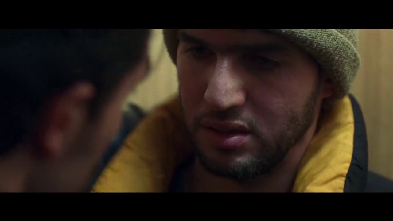 Good Time (2017) - Opening Scene