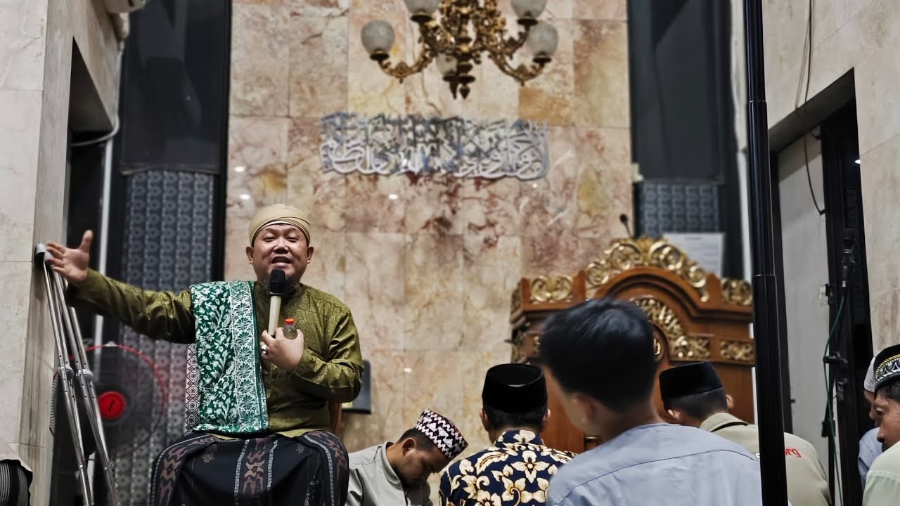 MASJID GADOG RAYA CISALAK,  TAUSIYAH HIKMAH RAMADHON MALAM 29 & BERBAGI MINYAK AL HIKMAH ABAH SUKA