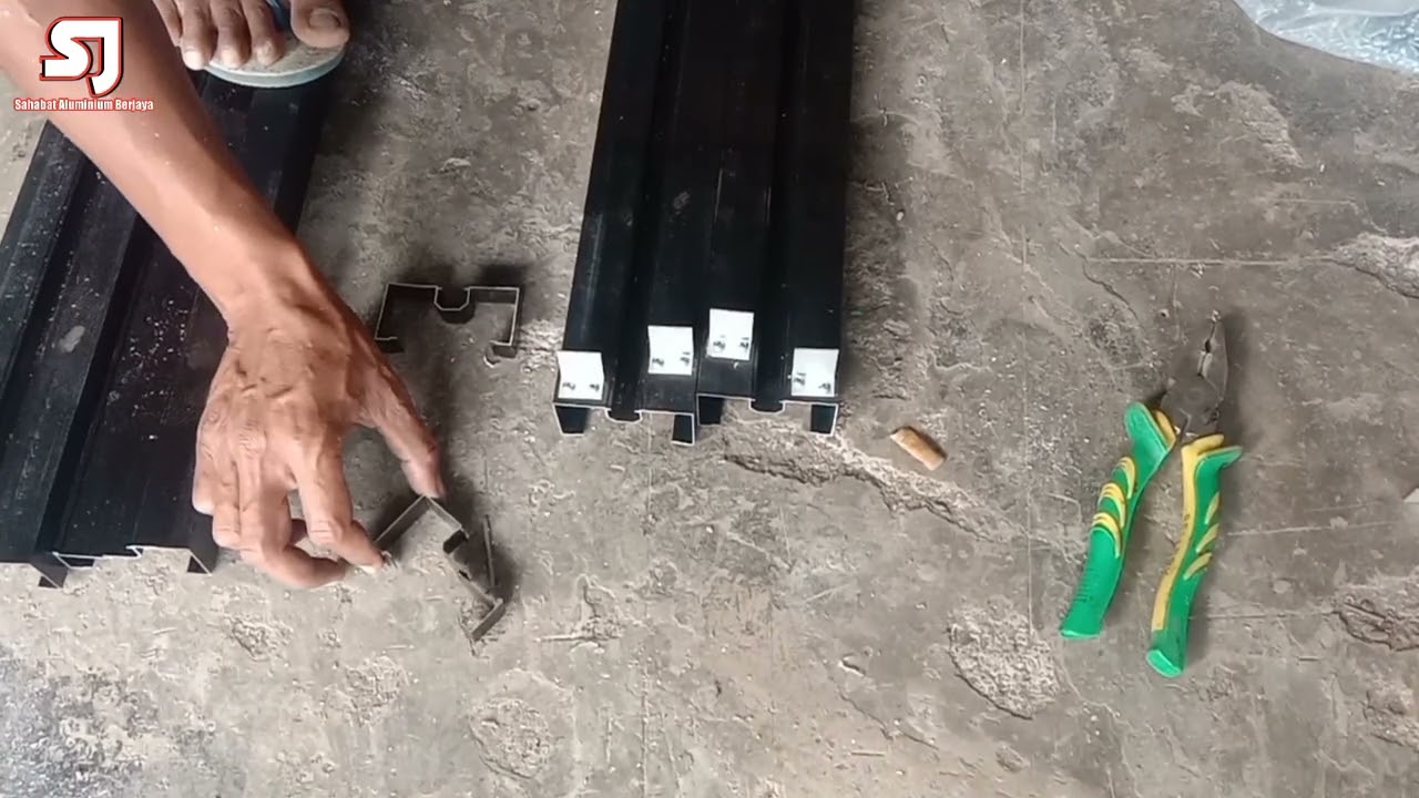 Cara membuat Kusen Aluminium Kaca Mati