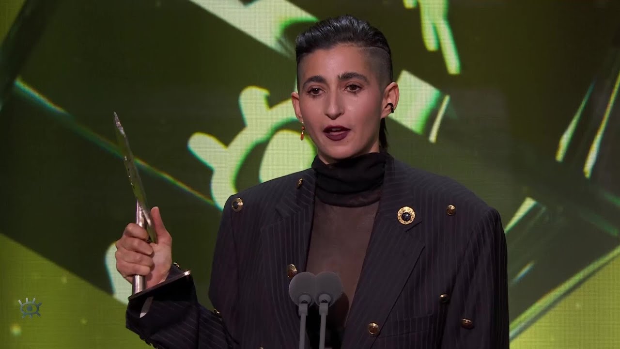 Alba Flores gana el 31 Premios Forqué al Mejor Documental por Flores para Antonio