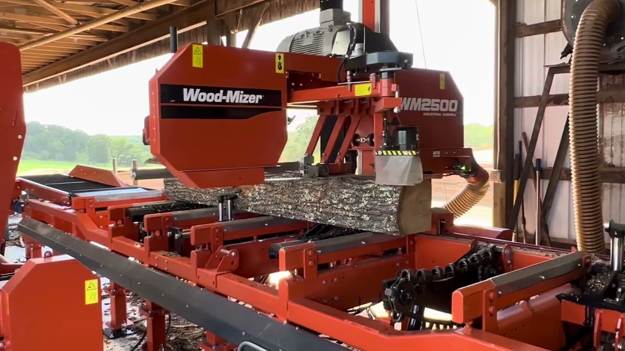 Wood-Mizer WM2500 operating