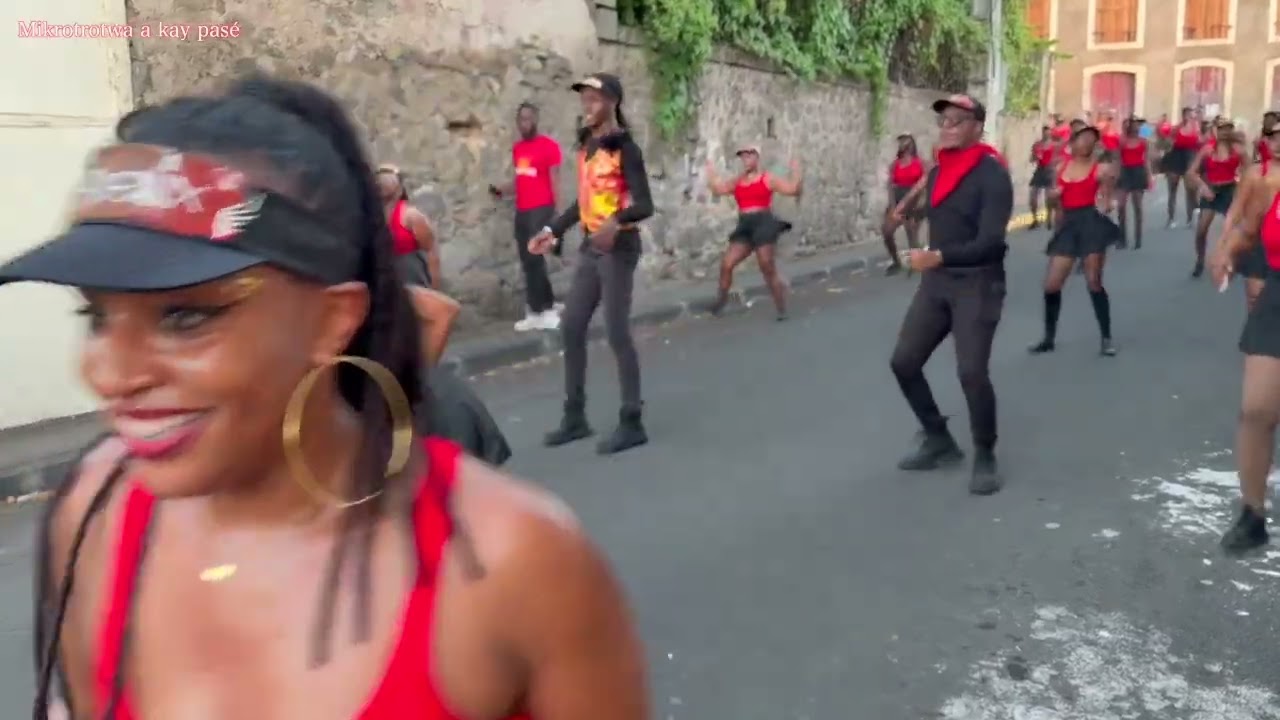 Mikrotrotwa a kay pasé - Défilé de la mi-carême 2026 à Basse - Terre.
